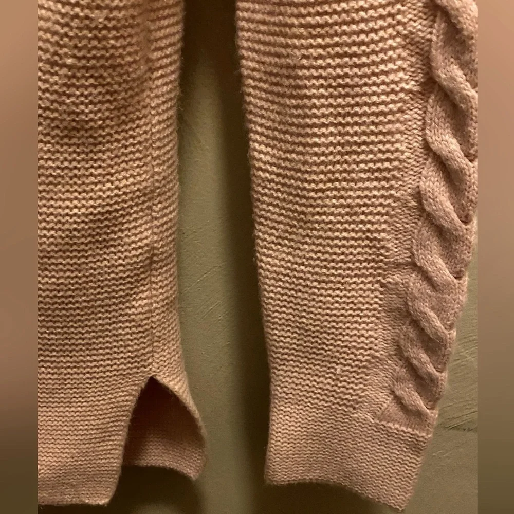 1990’s Calvin Klein Acrylic sweater. Vintage. Light pink, great condition. - Picture 4 of 8